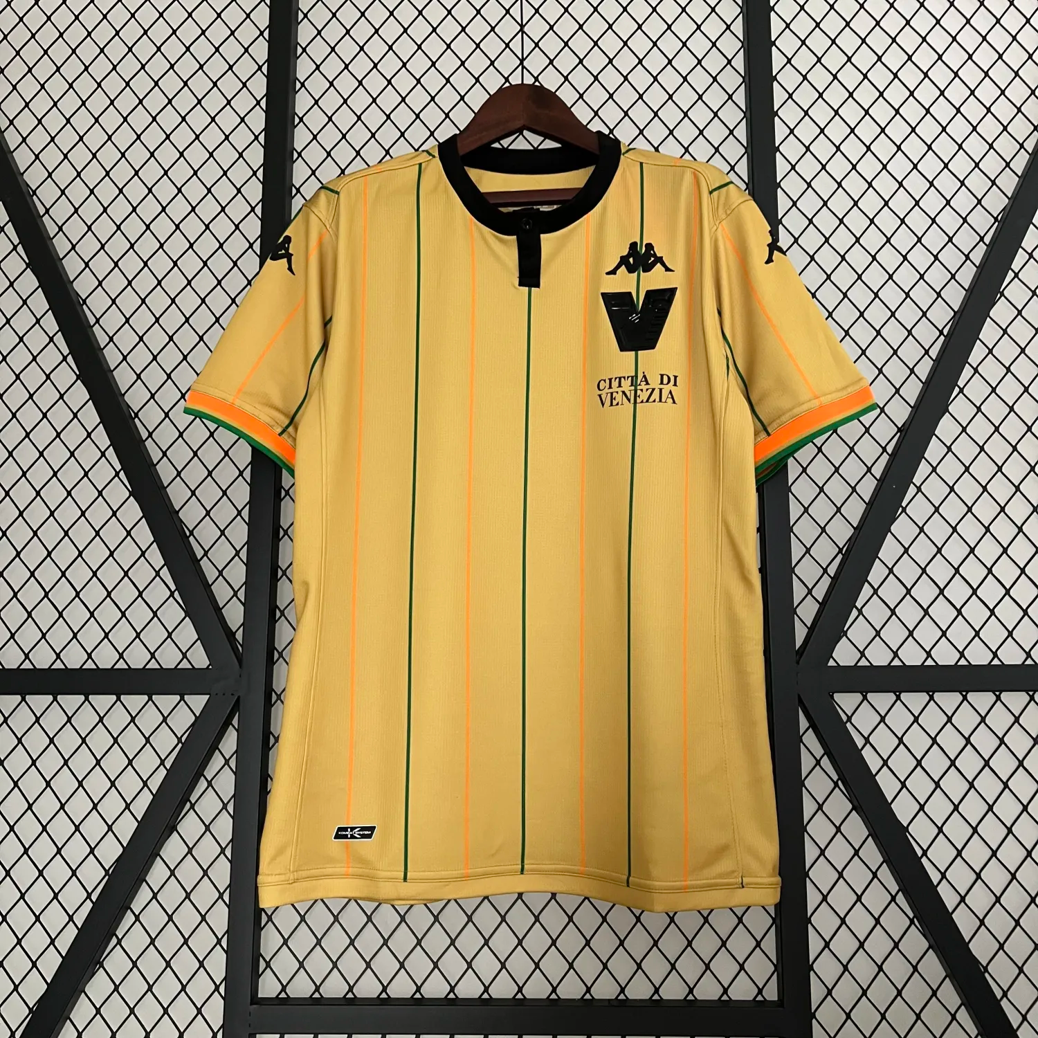 Venezia 23-24 Pre-Season GK 2 Jersey - Fans Version